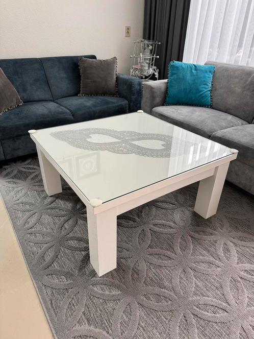 Salontafel te koop – hoogglans wit met glasplaat, Huis en Inrichting, Tafels | Salontafels, Gebruikt, Minder dan 50 cm, 50 tot 100 cm