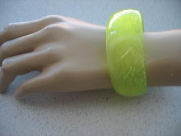 Armband Zacht Kiwi Groen met Accenten * Vintage * BVaN beschikbaar voor biedingen