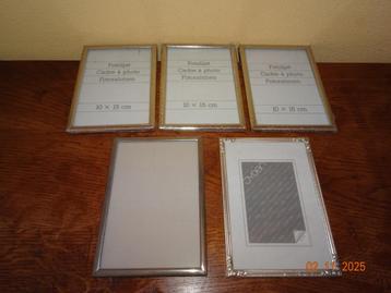 5 Metalen fotolijstjes (10 x 15 cm) beschikbaar voor biedingen