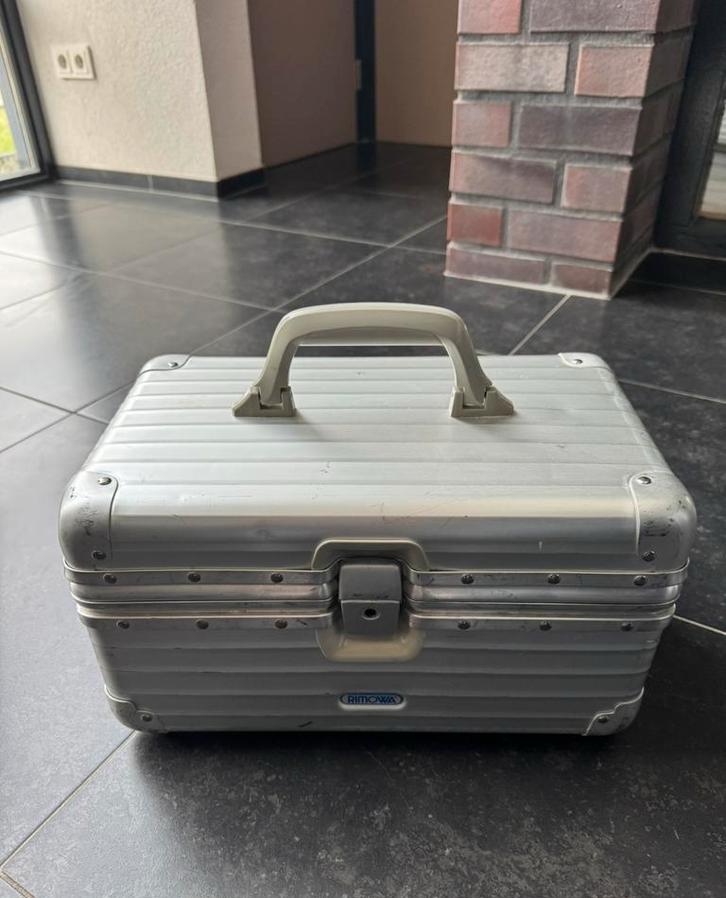 RIMOWA Beauty Case/Vanity Case, Sieraden, Tassen en Uiterlijk, Beautycases, Ophalen, Zo goed als nieuw