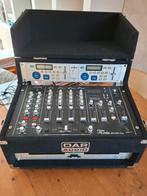 DJcase met ingebouwde mixer en dubbele cdspeler, Ophalen of Verzenden, Gebruikt, 5 tot 10 kanalen
