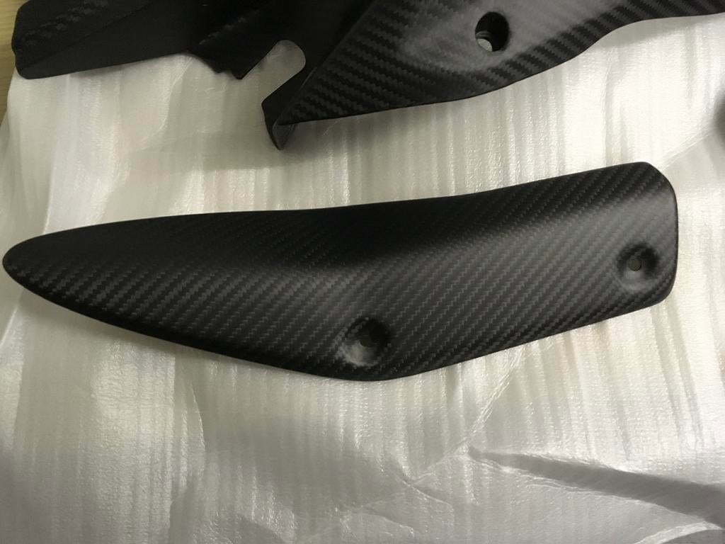 Nieuw carbon hitteschild KTM SuperDuke 1290R gen.1, Ophalen of Verzenden