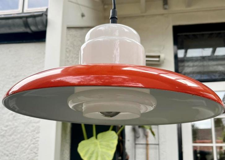 Vintage hanglamp van ERCO jaren ‘60/‘70., Huis en Inrichting, Lampen | Hanglampen, Gebruikt, Minder dan 50 cm, Glas, Metaal, Ophalen of Verzenden