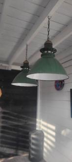 2 industriële lampen, groen, Huis en Inrichting, Lampen | Hanglampen, Ophalen, Zo goed als nieuw