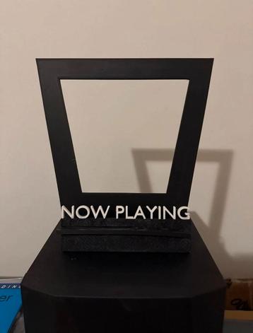 Vinyl/LP houder met tekst. beschikbaar voor biedingen