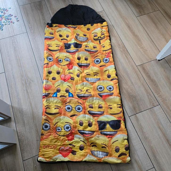 Zomer kinderslaapzak met Emoji print, Caravans en Kamperen, Slaapzakken, Zo goed als nieuw, Ophalen of Verzenden