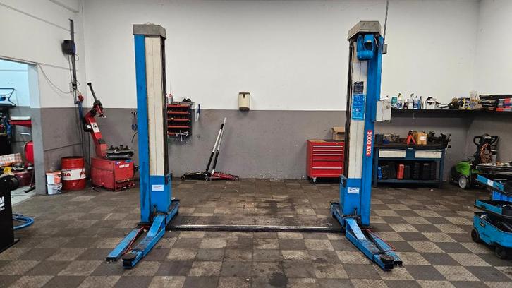 2 koloms hefbrug autobrug Ravaglioli KP 301 3000Kg, Auto diversen, Overige Auto diversen, Ophalen