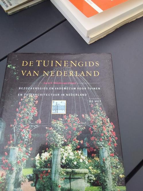 Tuinengids van Nederland, Boeken, Wonen en Tuinieren, Gelezen, Tuinieren en Tuinplanten, Ophalen of Verzenden