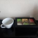 Theedoos en een theekopje - tea box and a tea cup, Ophalen, Gebruikt