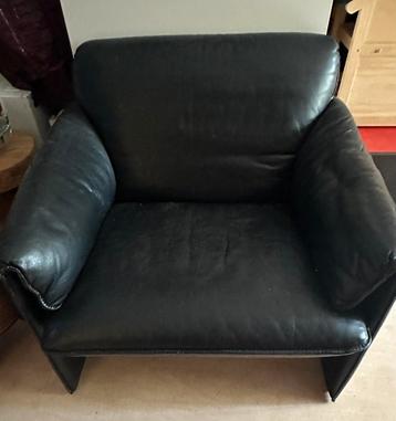 Leolux zwarte Bora Bora fauteuil beschikbaar voor biedingen