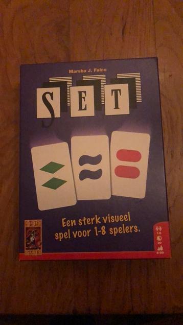 Set - Een sterk visueel spel voor 1-8 spelers beschikbaar voor biedingen