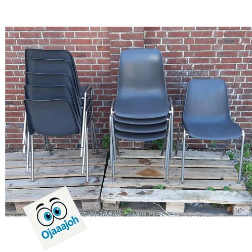 Kunstof stoelen met metalen onderstel 10 stuks Op=Op!, Huis en Inrichting, Stoelen, Nieuw, Vijf, Zes of meer stoelen, Kunststof