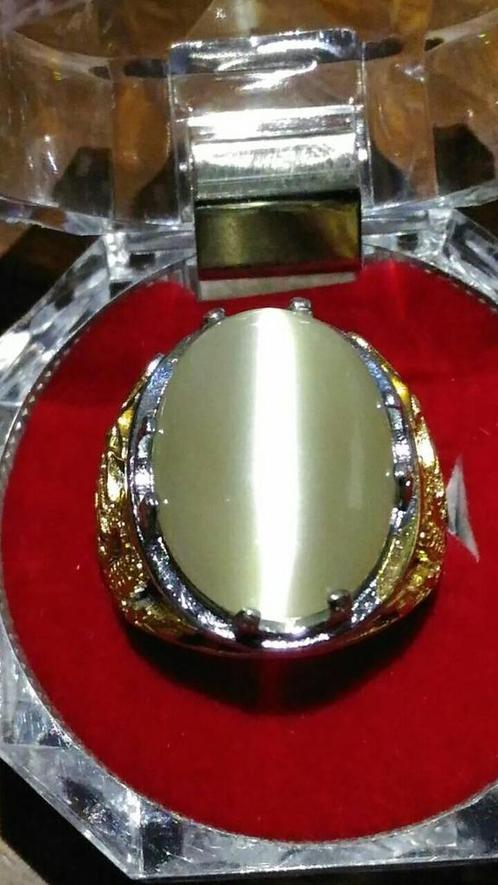 Elegante Ring met fascinerend Witte Kattenoog CAR35, Sieraden, Tassen en Uiterlijk, Ringen, Nieuw, Heer, Wit, Overige materialen