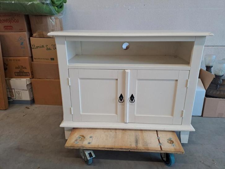 TV-meubel gratis af te halen, Huis en Inrichting, Overige Huis en Inrichting, Gebruikt, Ophalen