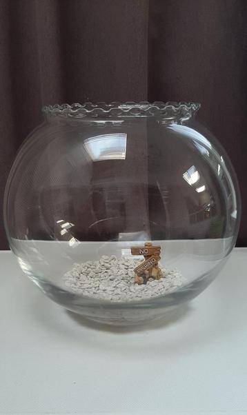 Vissenkom. beschikbaar voor biedingen