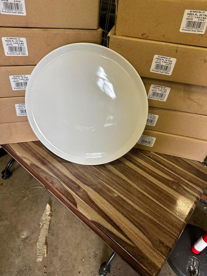60 Nieuwe Pizzaborden - Sligro/NL-37, Huis en Inrichting, Keuken | Servies, Nieuw, Bord(en), Effen, Keramiek, Ophalen