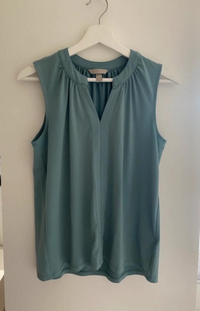 H&M | Maat 36 | mooie turquoise / groene / blauwe blouse, Kleding | Dames, Tops, Zo goed als nieuw, Maat 36 (S), Blauw, Zonder mouw