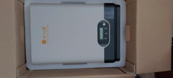 Omnik 3k-tl omvormer met wifi / ethernet modules, Doe-het-zelf en Verbouw, Elektra en Kabels, Gebruikt, Overige typen, Ophalen