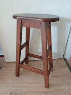Geleefde vintage houten kruk., Ophalen, Gebruikt, Hout