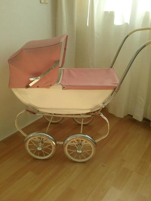 "Antieke" roze poppenwagen uit de 50er of 60er jaren, Antiek en Kunst, Antiek | Speelgoed, Ophalen