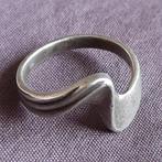 Golvende Ring Nederlands Zilver Hoog Gehalte 925, Verzenden, 17 tot 18, Dame, Zilver