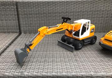 LIEBHERR set van graafmachine & shovel beschikbaar voor biedingen