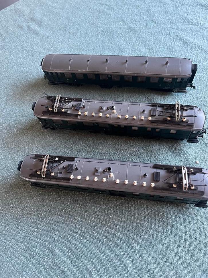 Roco NS Blokkendoos - 2 Motorwagens + Rijtuig, Hobby en Vrije tijd, Modeltreinen | H0, Zo goed als nieuw, Treinset, Gelijkstroom