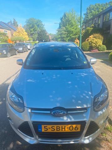 Ford Focus gekeurd 2026!1.0 Ecoboost 92KW Wagon 2013 Grijs beschikbaar voor biedingen