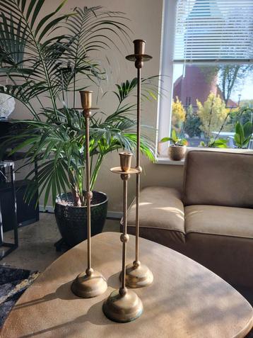 Set van 3 vintage messing kandelaars beschikbaar voor biedingen