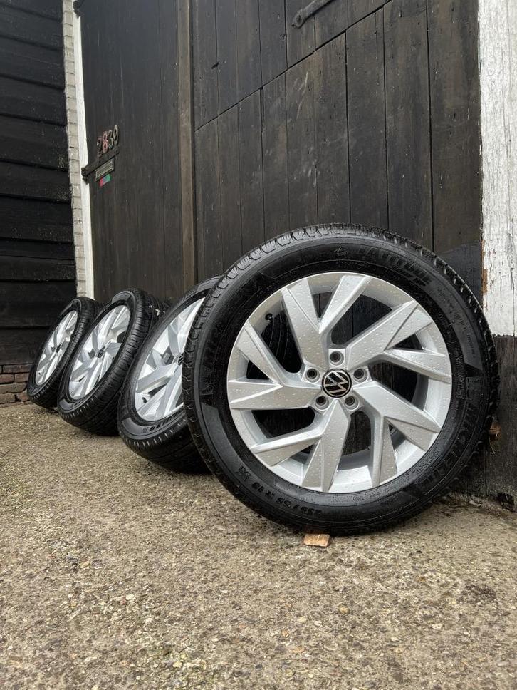 5x112 Originele Volkswagen Tiguan Frankfurt all-season 18”, Auto-onderdelen, Banden en Velgen, Banden en Velgen, All Season, 18 inch
