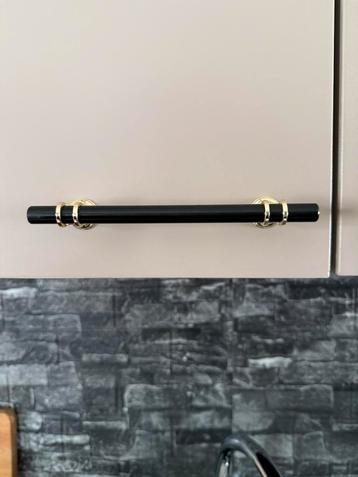 10 kast  greepjes zwart met goud beschikbaar voor biedingen