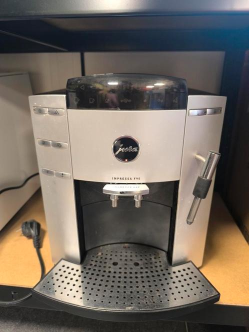 Jura F90 incl servicebeurt en garantie., Witgoed en Apparatuur, Koffiezetapparaten, Zo goed als nieuw, Ophalen of Verzenden