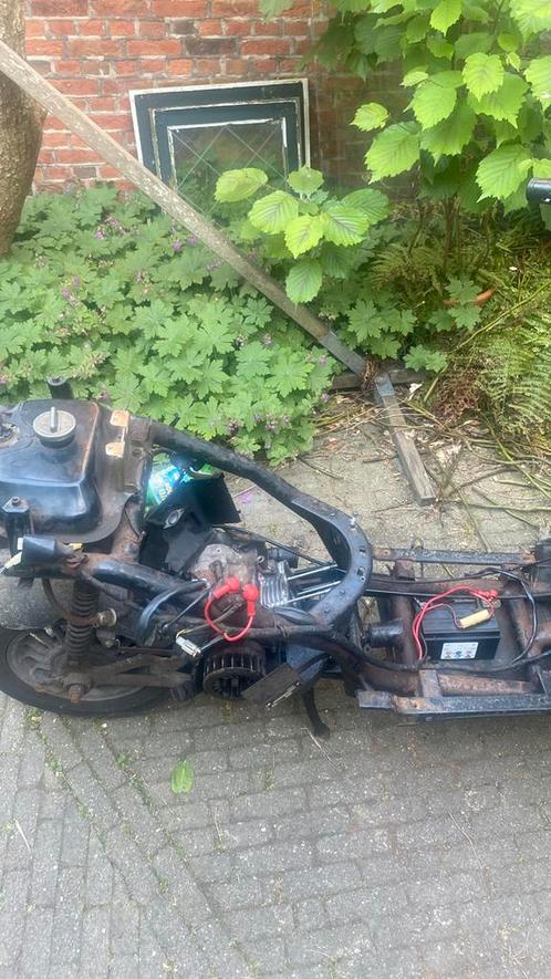 Gy6 riva gaat weg in onderdelen, Fietsen en Brommers, Brommers | Tomos, Zo goed als nieuw, Overige modellen, Ophalen of Verzenden