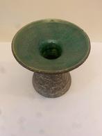 Groene Aardewerk Vaas ( Vintage - Retro )., Huis en Inrichting, Woonaccessoires | Vazen, Gebruikt, 50 tot 75 cm, Aardewerk of Porselein