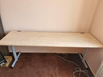 Bureautafel 