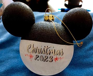 Disney kerstbal Mickey  beschikbaar voor biedingen