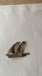 Broche oud zilver zeilboot 6 bij 4 cm groot, Ophalen of Verzenden, Zilver, Broche