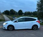 Ford Focus ST-3 – 250 pk – Apple CarPlay – goed onderhouden, Auto's, Ford, Focus, Zwart, Leder en Stof, Wit