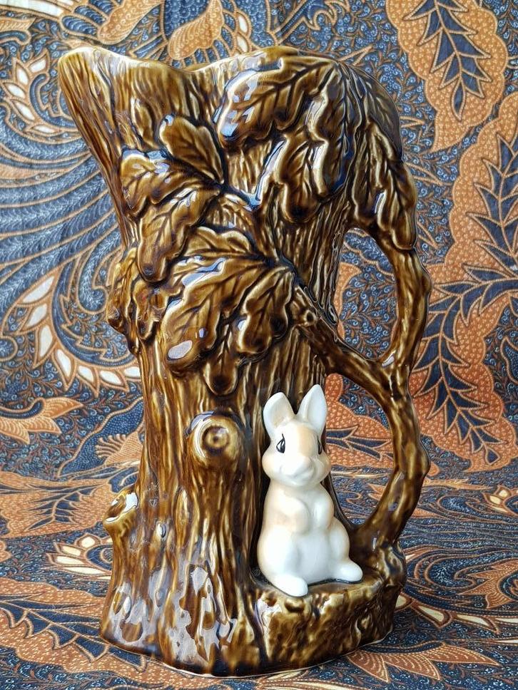 Boom en konijn mooie oude SylvaC vaas uit Engeland 23,6 cm., Antiek en Kunst, Antiek | Vazen, Ophalen of Verzenden