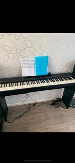 Digitale roland piano met bedalen, Ophalen of Verzenden, Zo goed als nieuw, Zwart