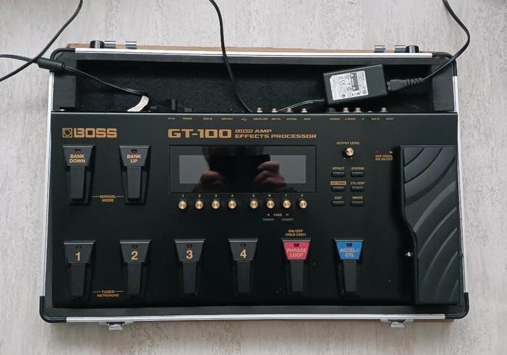 Boss GT100, Muziek en Instrumenten, Effecten, Zo goed als nieuw, Multi-effect, Ophalen