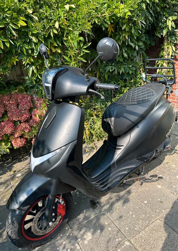 Zeer nette bromscooter incl. Opvoerset + extra’s, Fietsen en Brommers, Snorfietsen en Snorscooters, Zo goed als nieuw, Overige merken