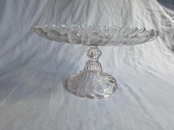 Glazen plateau op voet beschikbaar voor biedingen