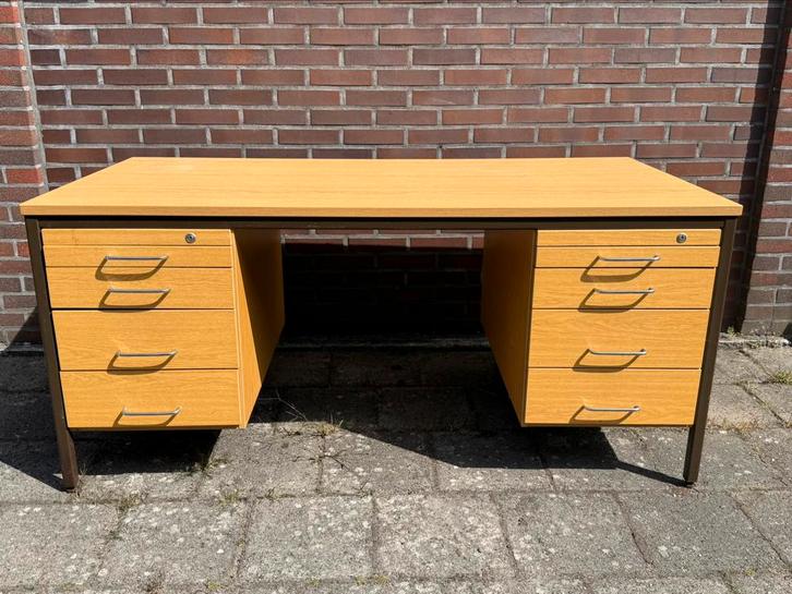 Stijlvol Vintage Bureau met opbergruimte, Huis en Inrichting, Bureaus, Gebruikt, Ophalen