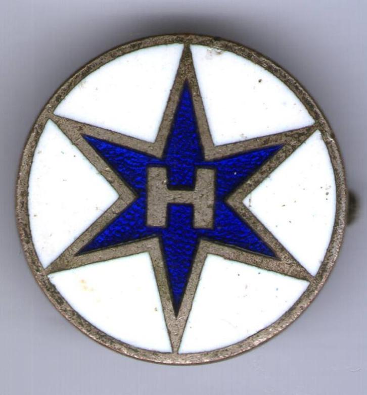 HENSCHEL email zilverkleurig tractor broche 20 mm ( E_007 ), Verzamelen, Speldjes, Pins en Buttons, Zo goed als nieuw, Speldje of Pin