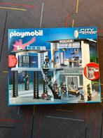 Playmobil politiebureau 5182, Kinderen en Baby's, Speelgoed | Playmobil, Ophalen of Verzenden, Zo goed als nieuw