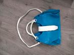 Blauwe handtas met witte accenten, Sieraden, Tassen en Uiterlijk, Tassen | Damestassen, Ophalen of Verzenden, Zo goed als nieuw