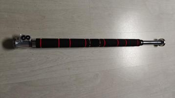 Optrekstang / Pullup Bar 63-83cm max. 100kg beschikbaar voor biedingen