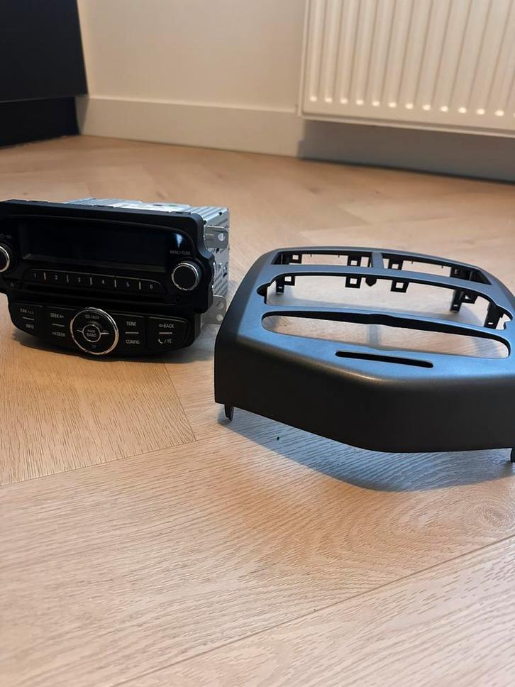 Autoradio Chevrolet Aveo 2011, Auto diversen, Autoradio's, Zo goed als nieuw, Ophalen of Verzenden