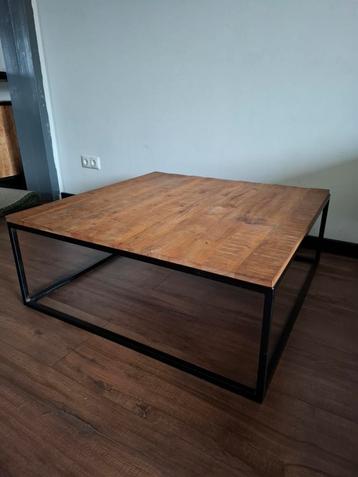 Mooie mangohouten salontafel  beschikbaar voor biedingen